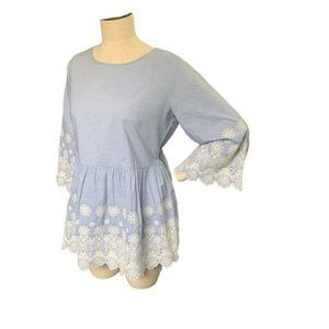 XXL Sweet Magnolias Embroidered Blouse